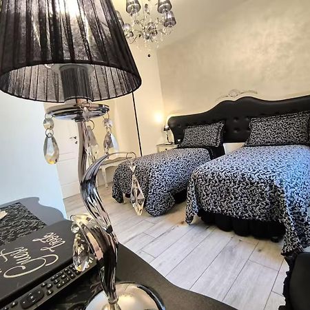 Alloggio Turistico Giulietta E Romeo - Intero Appartamento - Villafranca Di Verona, Zimmer, Holiday Rooms エクステリア 写真
